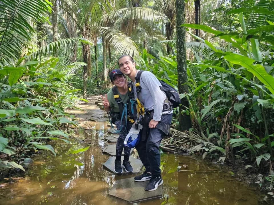 COLLPA DE GUACAMAYOS Y LAGO SANDOVAL 4D/3N